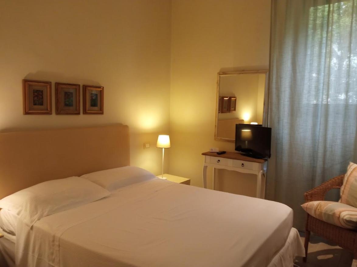 Hotel Touring 리보르노 외부 사진