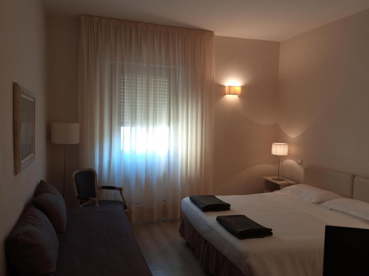 Hotel Touring 리보르노 외부 사진