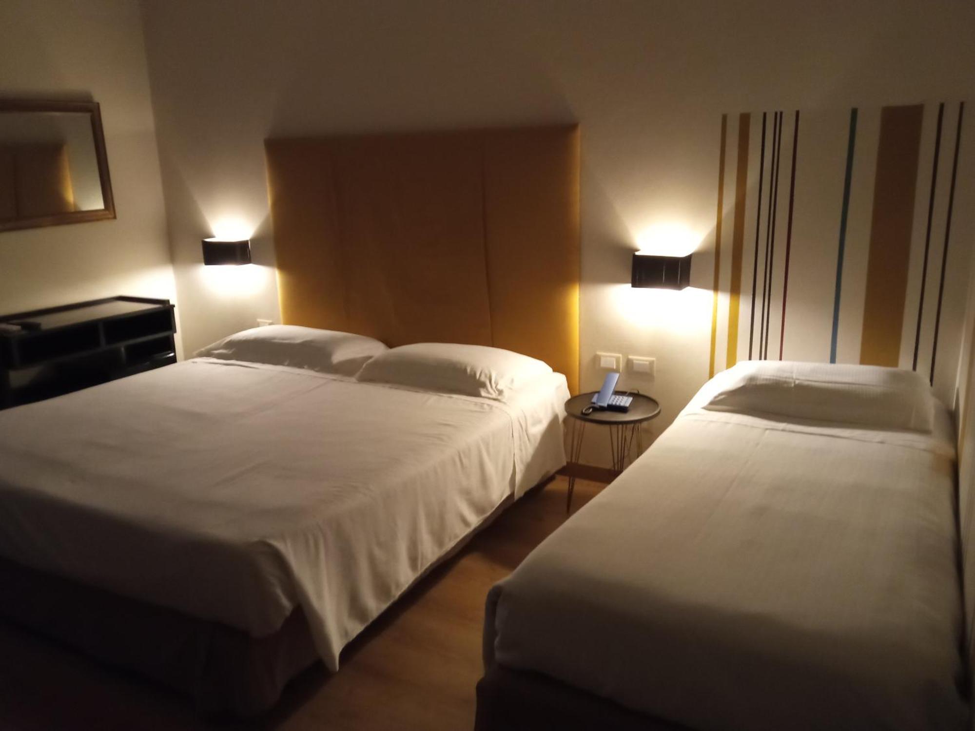 Hotel Touring 리보르노 외부 사진
