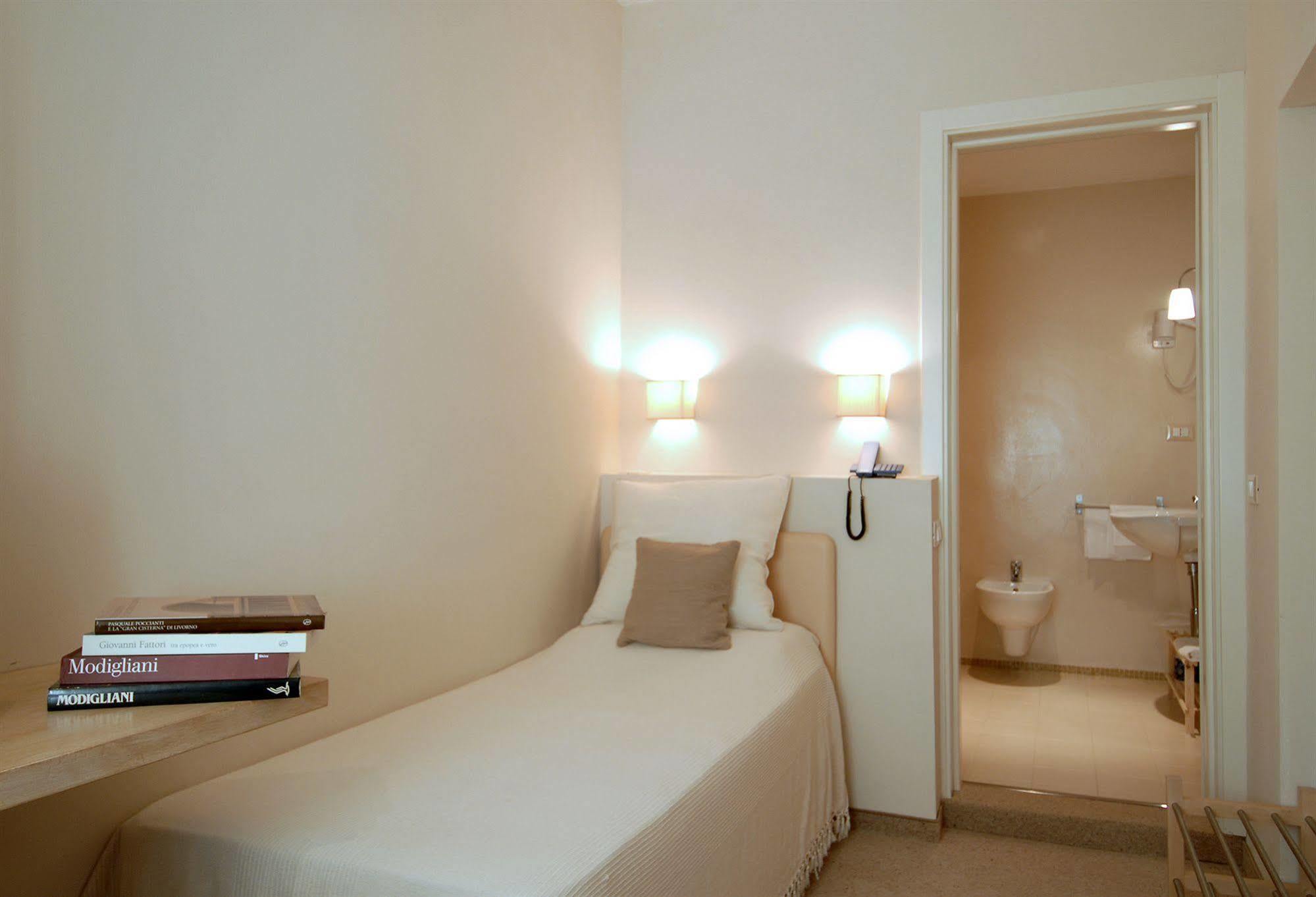 Hotel Touring 리보르노 외부 사진